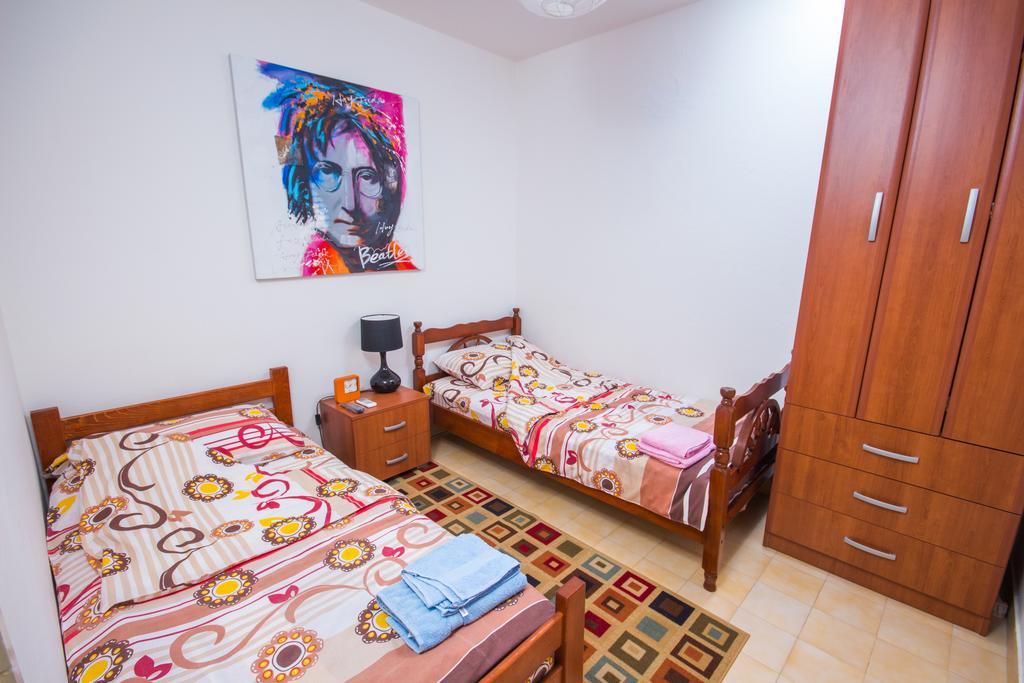 Apartments Beachfront Kotor Kültér fotó
