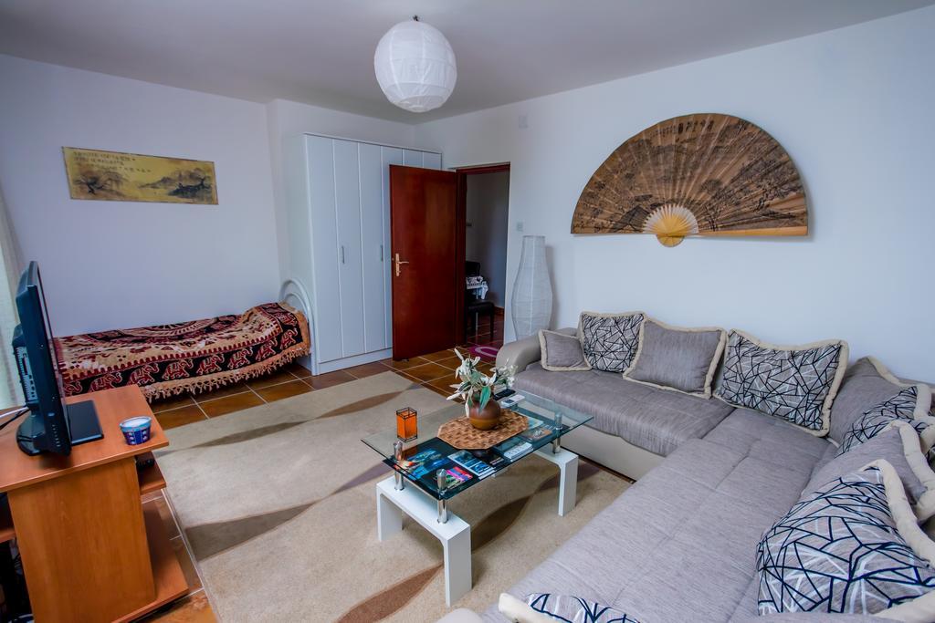 Apartments Beachfront Kotor Kültér fotó