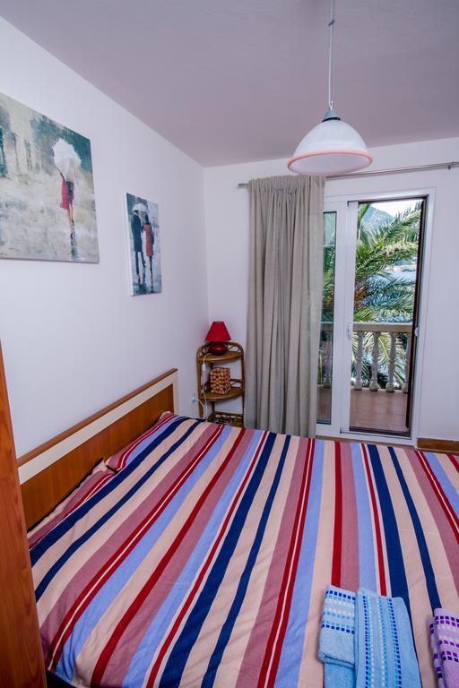 Apartments Beachfront Kotor Kültér fotó