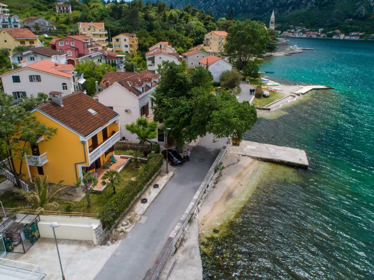 Apartments Beachfront Kotor Kültér fotó